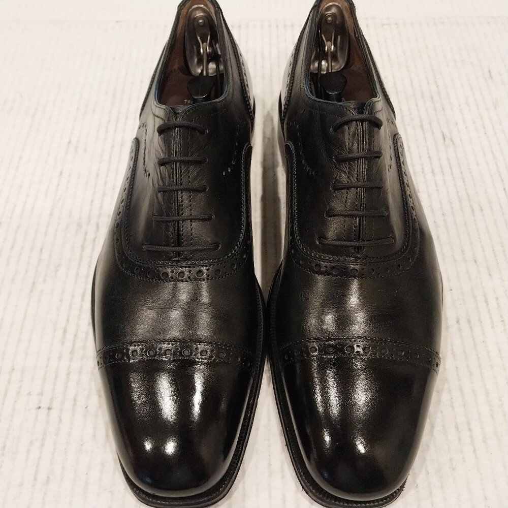 SALVATORE FERRAGAMO men's size 7 EE black Oxford.